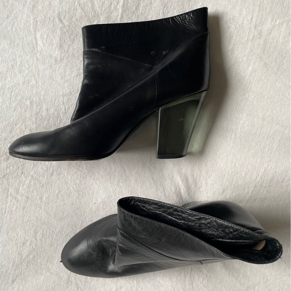 Marc By Marc Jacobs Lucite Plexi Heel Booties - Picture 3 of 16